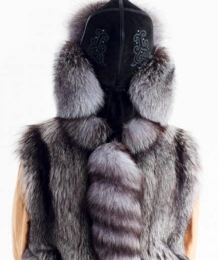 Головной убор «Колаксын» из фроста Головной убор «Колаксын» из фроста