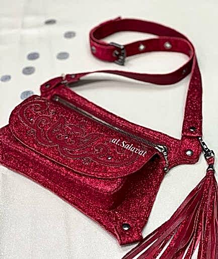 Поясная сумка Поясная сумка