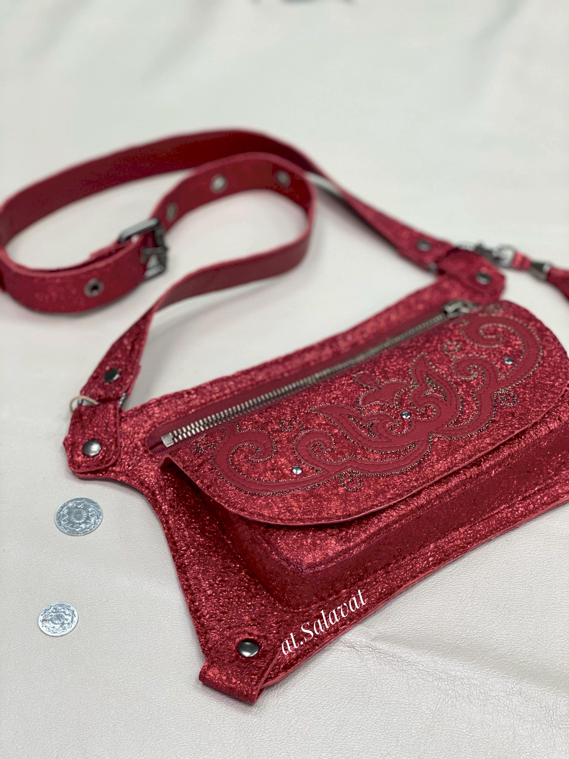 Поясная сумка Поясная сумка