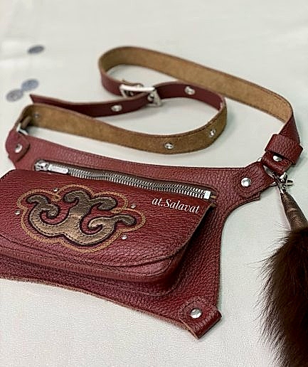 Поясная сумка Поясная сумка