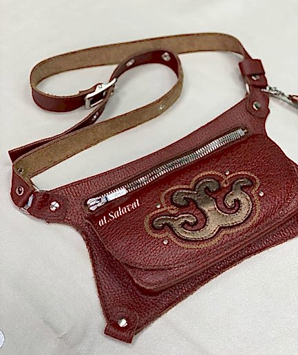 Поясная сумка Поясная сумка