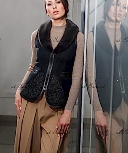 Деловое платье с элементами этники Жилет женский из итальянской дубленки с норкой