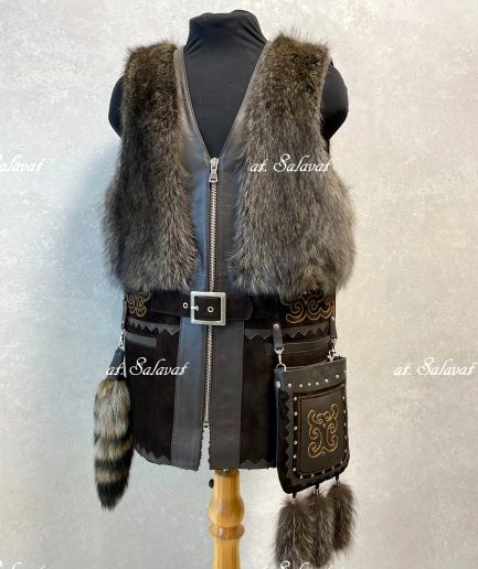 Жилет мужской "Охотник" из енота №1 Жилет мужской "Охотник" из енота №1