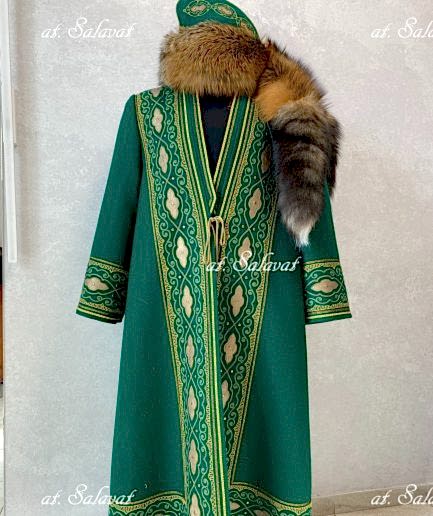 Елян башкирский с орнаментом из зеленого английского сукна Елян башкирский с орнаментом из зеленого английского сукна