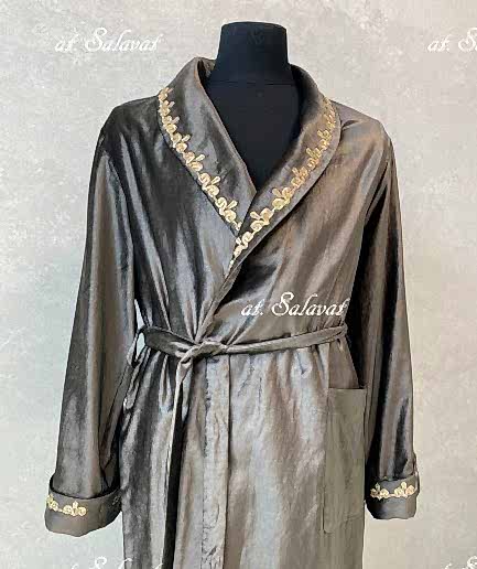 Елян башкирский с орнаментом из зеленого английского сукна Домашний халат с вышивкой