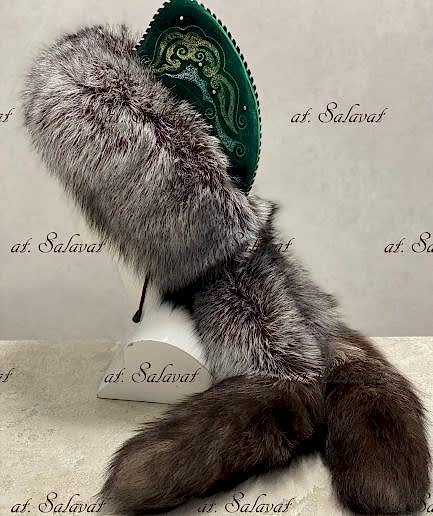 Шапка Салават с хвостом из лисы огневки