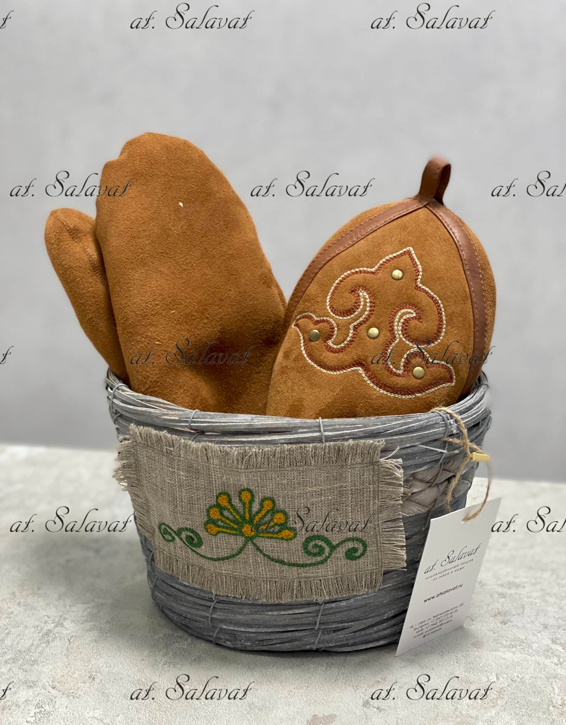 Шапка Салават с хвостом из лисы огневки Шапка Салават с хвостом из лисы огневки