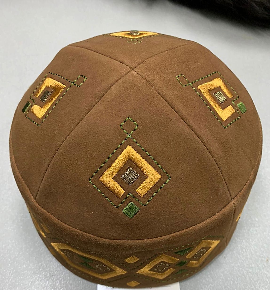 Башкирская тюбетейка из замши Башкирская тюбетейка из замши