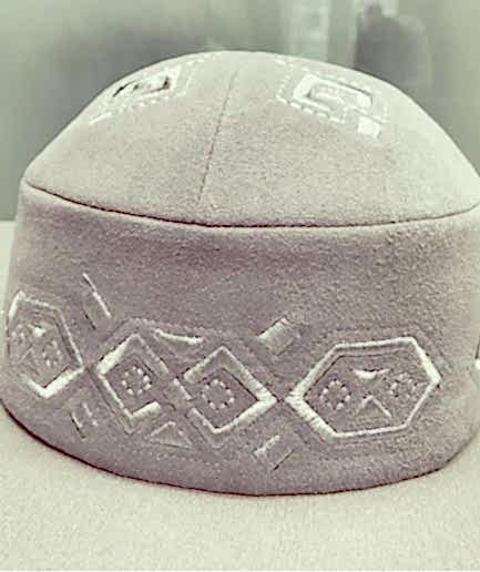 Тюбетейка мужская с вышивкой Белая тюбетейка