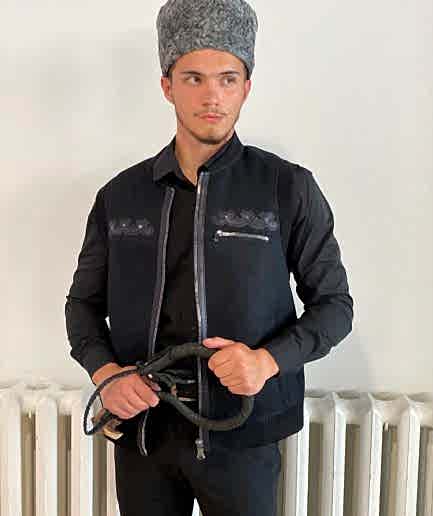 Жилеты мужские