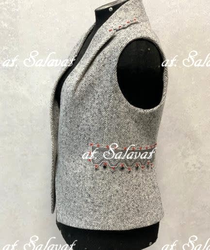 Жилет женский из итальянской дубленки в этно стиле Жилет женский из итальянской дубленки в этно стиле