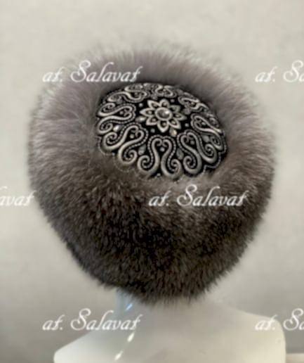 Женская шапка из меха фрост «Неркес» Женская шапка из меха фрост «Неркес»