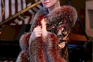 Какой подарок подарить женщине?! Какой подарок подарить женщине?!