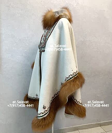 Женский елян с орнаментом из белого английского сукна Женский елян с орнаментом из белого английского сукна