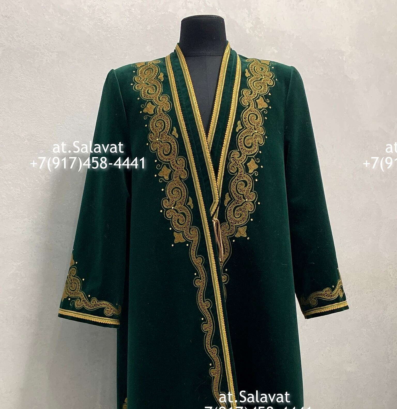 Елян башкирский с орнаментом из красного английского сукна Елян башкирский с орнаментом из красного английского сукна