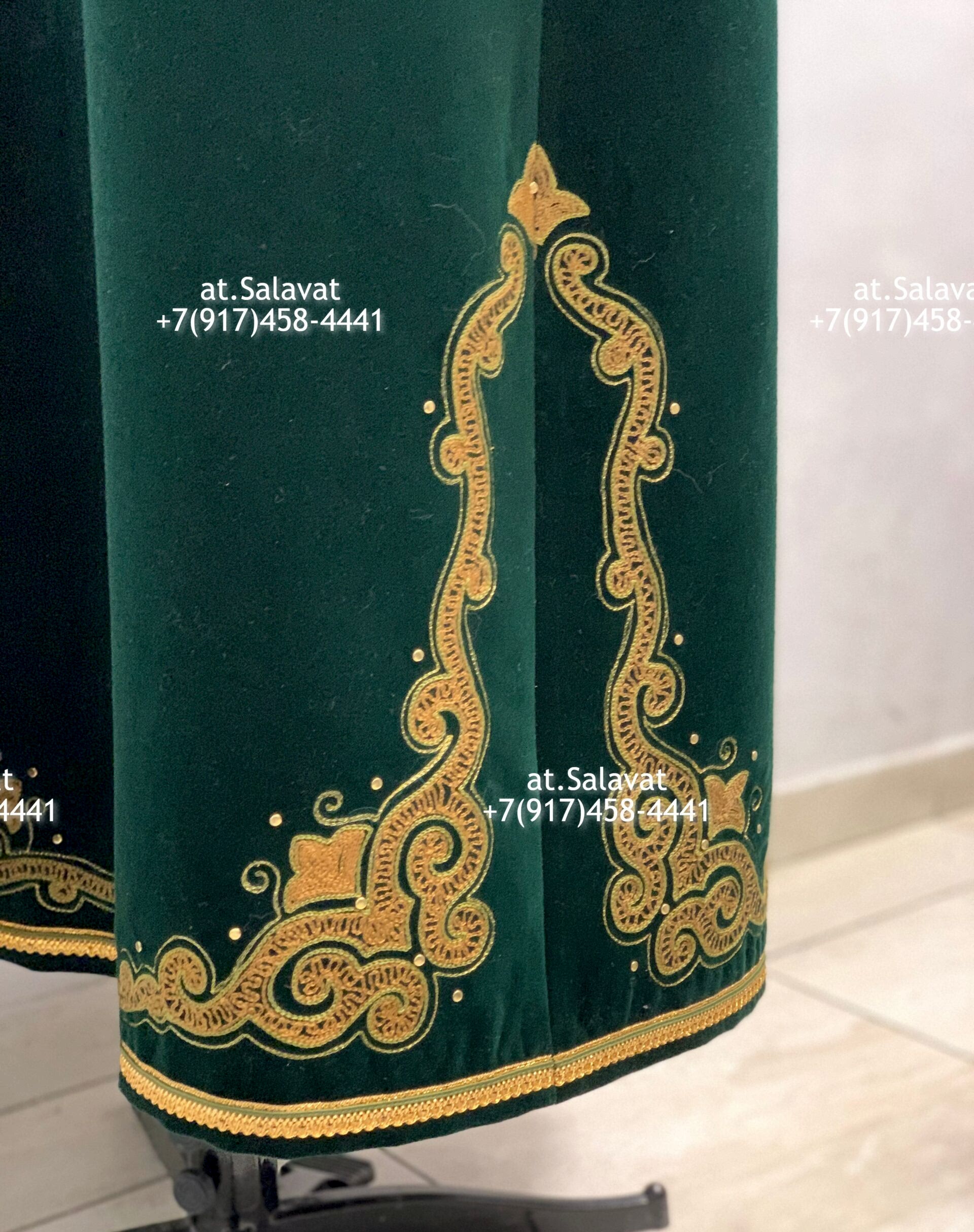 Елян башкирский с орнаментом из красного английского сукна Елян башкирский с орнаментом из красного английского сукна