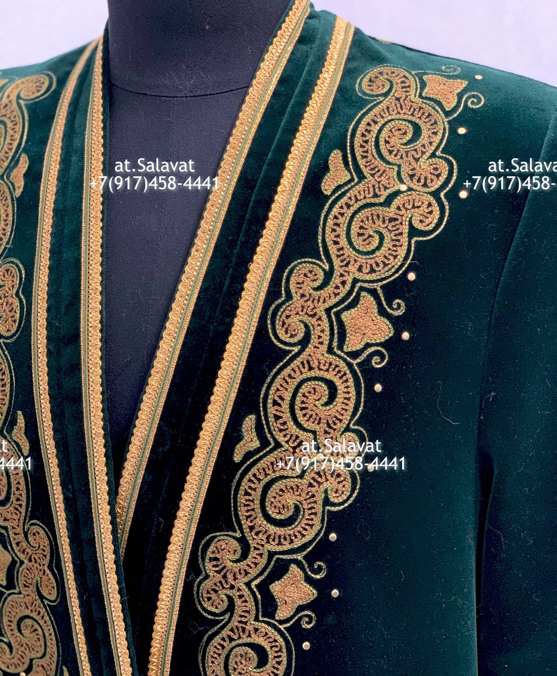 Елян башкирский с орнаментом из красного английского сукна Елян башкирский с орнаментом из красного английского сукна