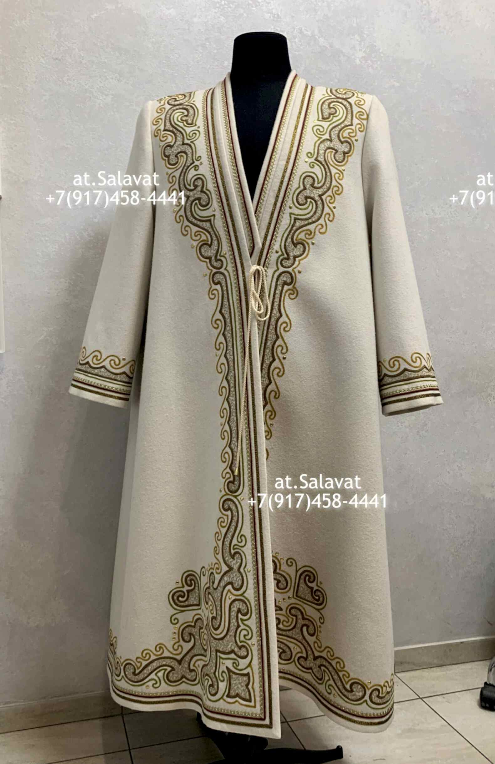 Елян башкирский с орнаментом из красного английского сукна Елян башкирский с орнаментом из красного английского сукна