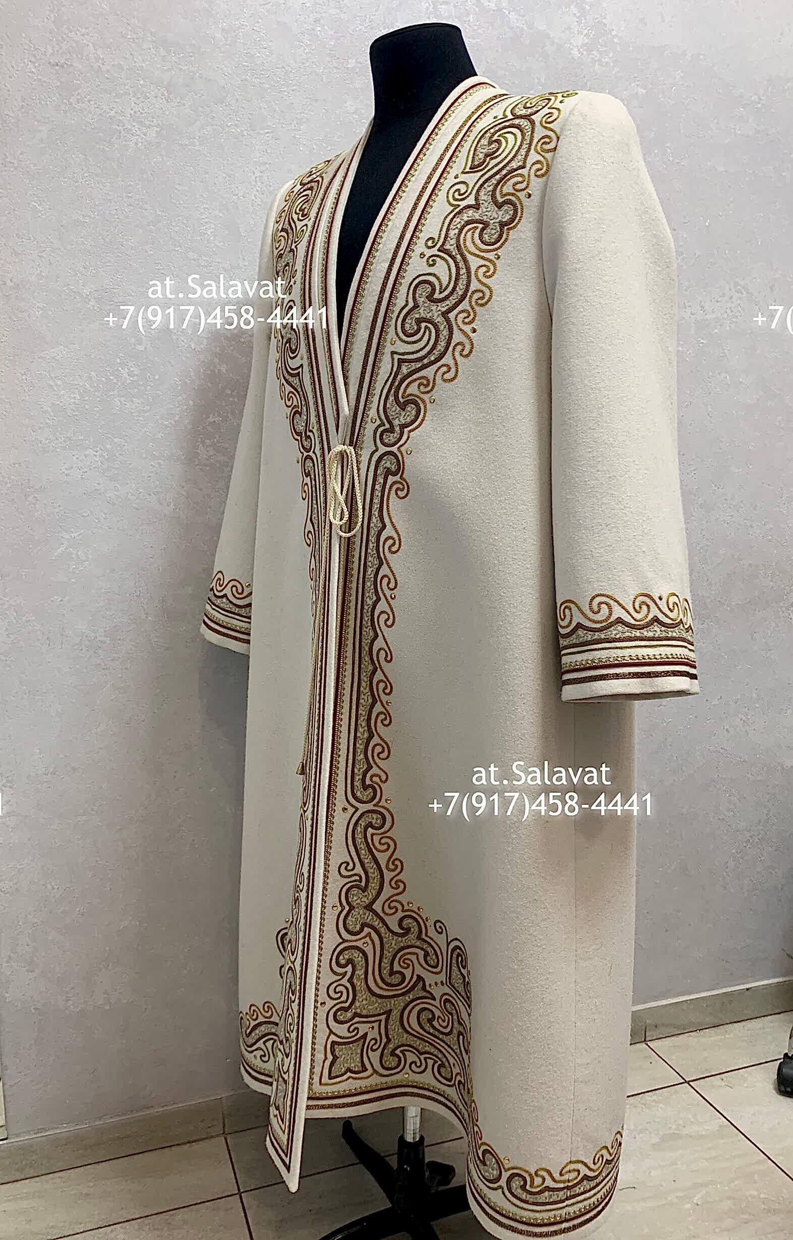 Елян башкирский с орнаментом из красного английского сукна Елян башкирский с орнаментом из красного английского сукна