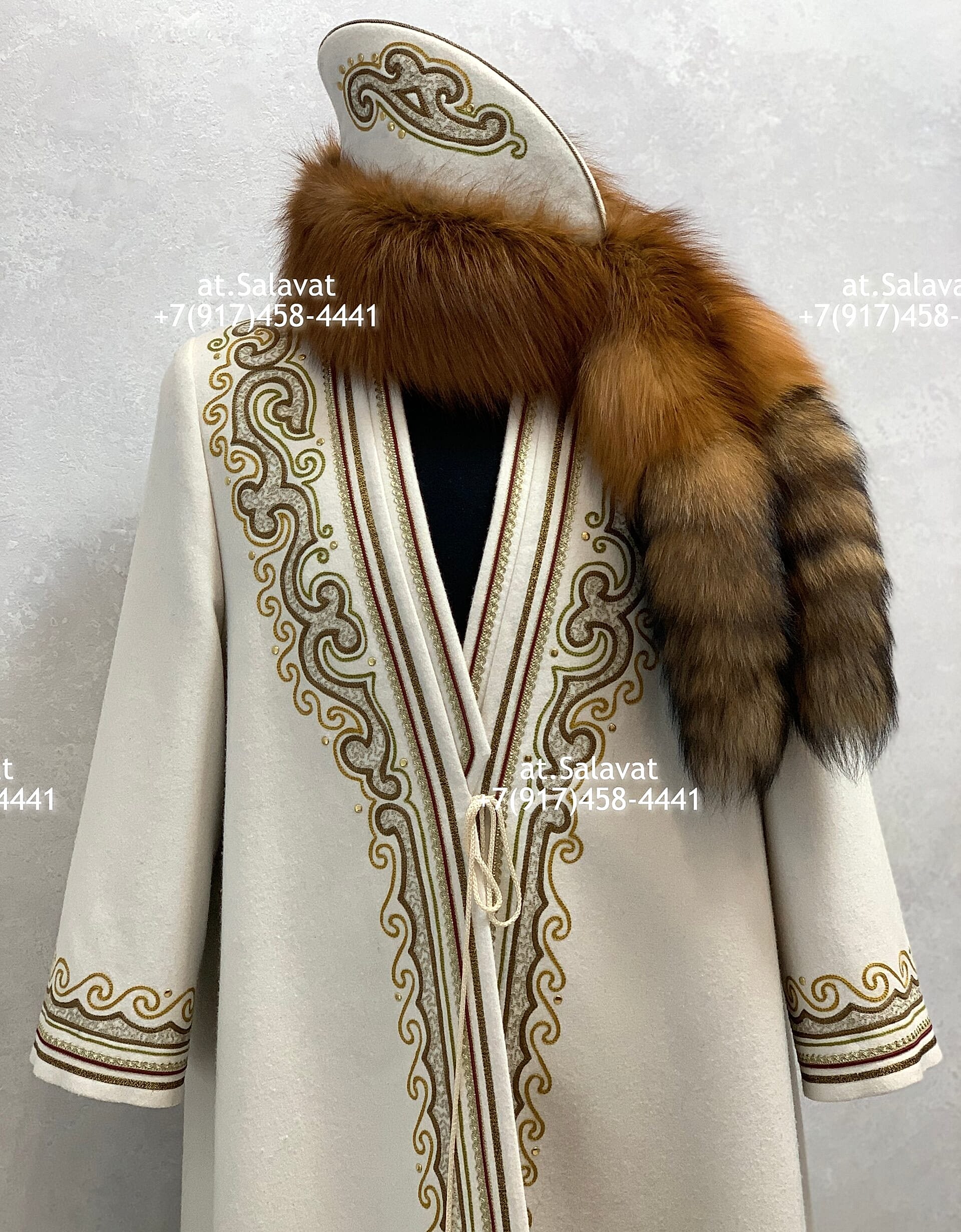 Елян башкирский с орнаментом из красного английского сукна Елян башкирский с орнаментом из красного английского сукна