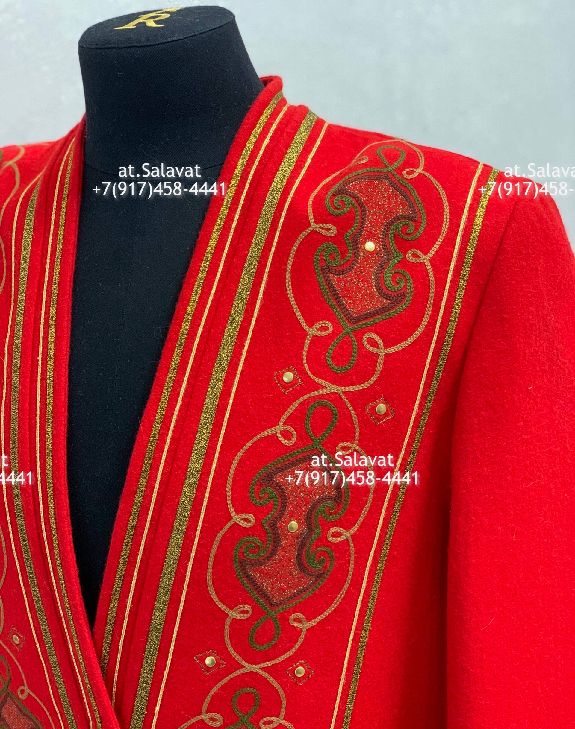 Елян башкирский с орнаментом из красного английского сукна Елян башкирский с орнаментом из красного английского сукна