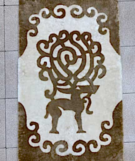 Интерьерный ковер из натурального меха мутон 120*70 Интерьерное панно "Золото Сарматов" из натурального меха мутон 160*90