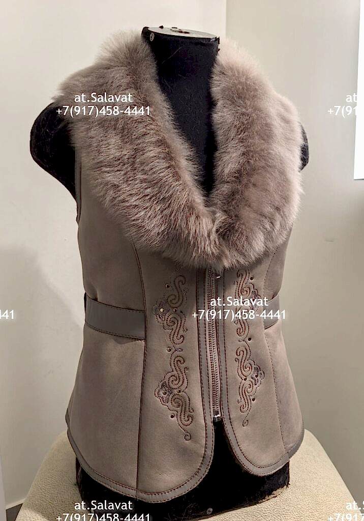 Черный женский жилет из дубленой овчины Черный женский жилет из дубленой овчины